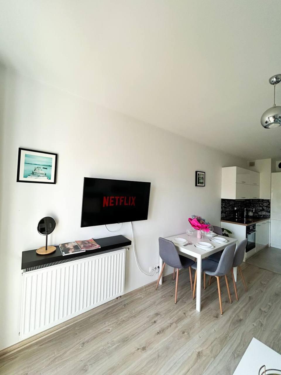 Lumina Comfy Apartment Lodz Buitenkant foto